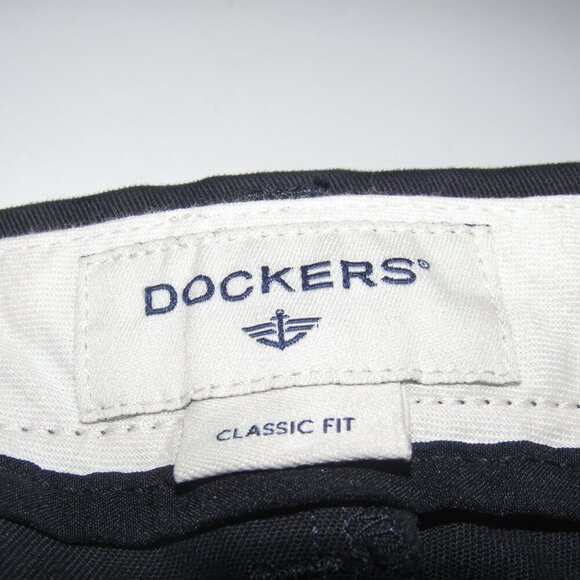 NWT DOCKERS Classic Fit Pleated Easy Khaki Comfort Waistband Navy Pants Size W40 - Picture 5 of 9